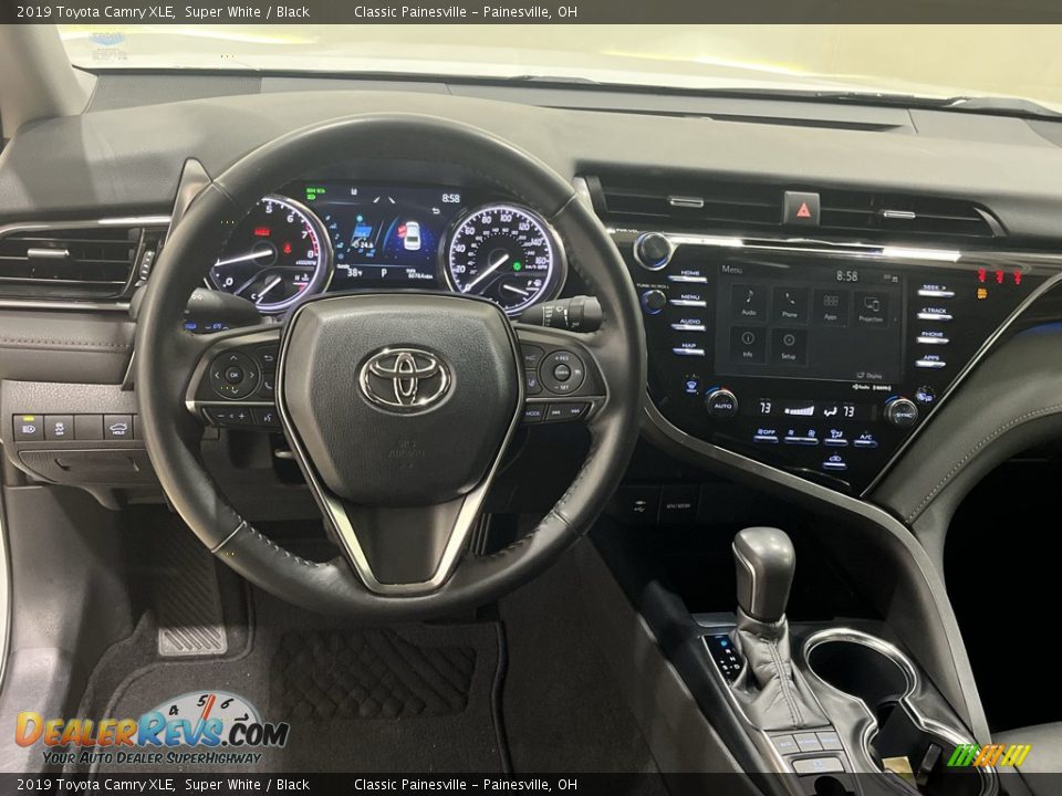 2019 Toyota Camry XLE Super White / Black Photo #19