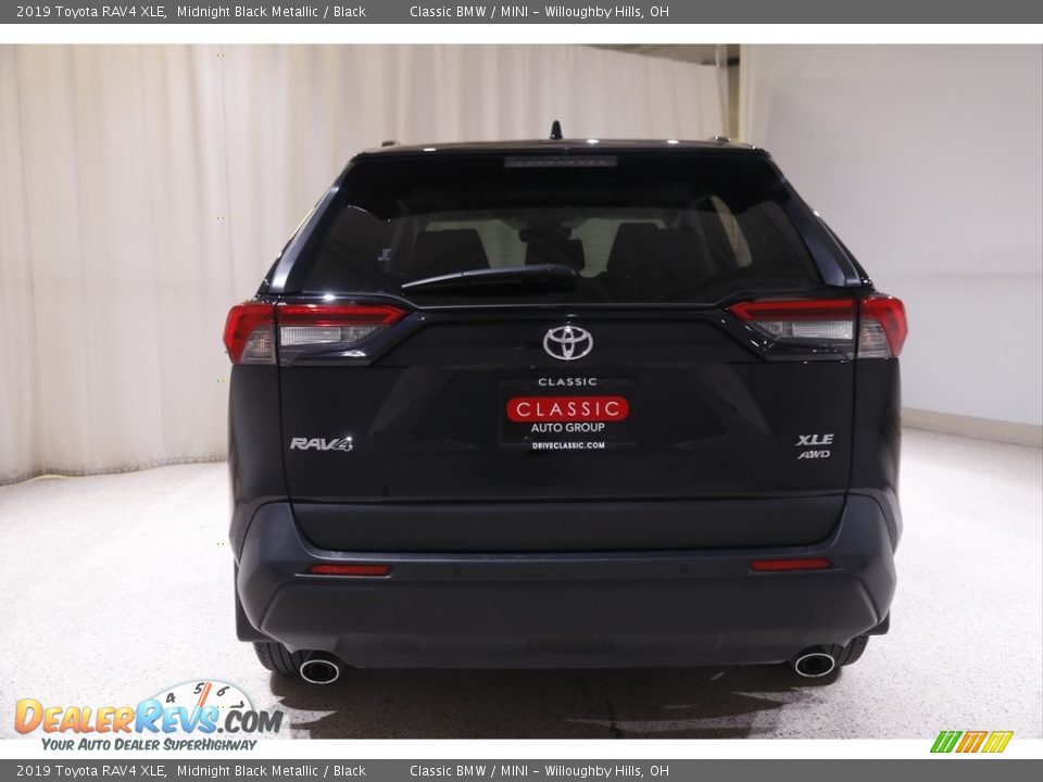 2019 Toyota RAV4 XLE Midnight Black Metallic / Black Photo #17