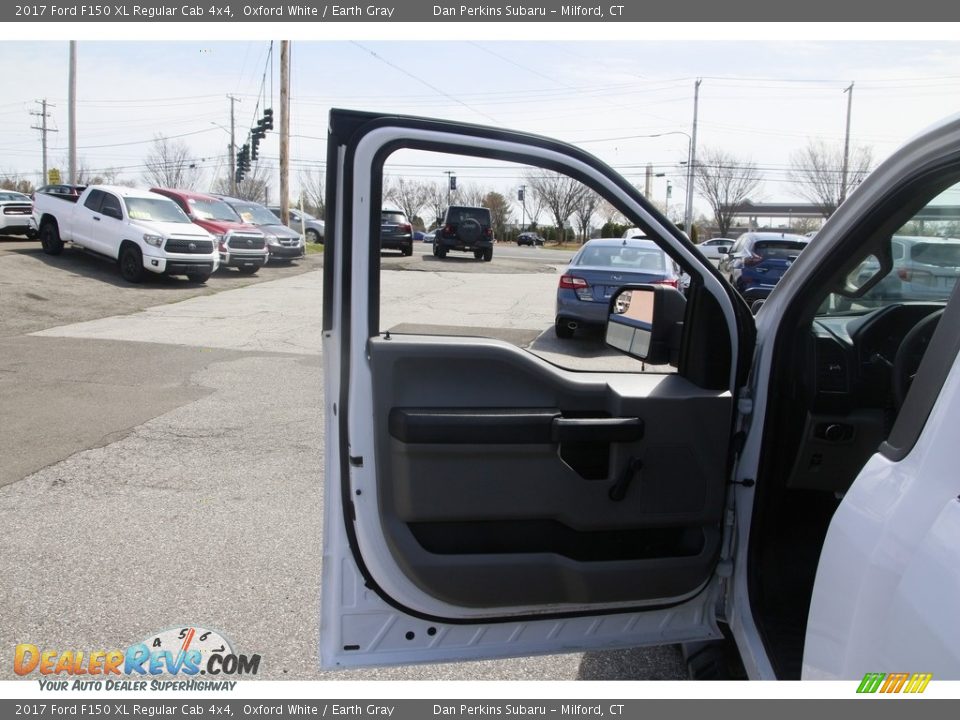 2017 Ford F150 XL Regular Cab 4x4 Oxford White / Earth Gray Photo #9