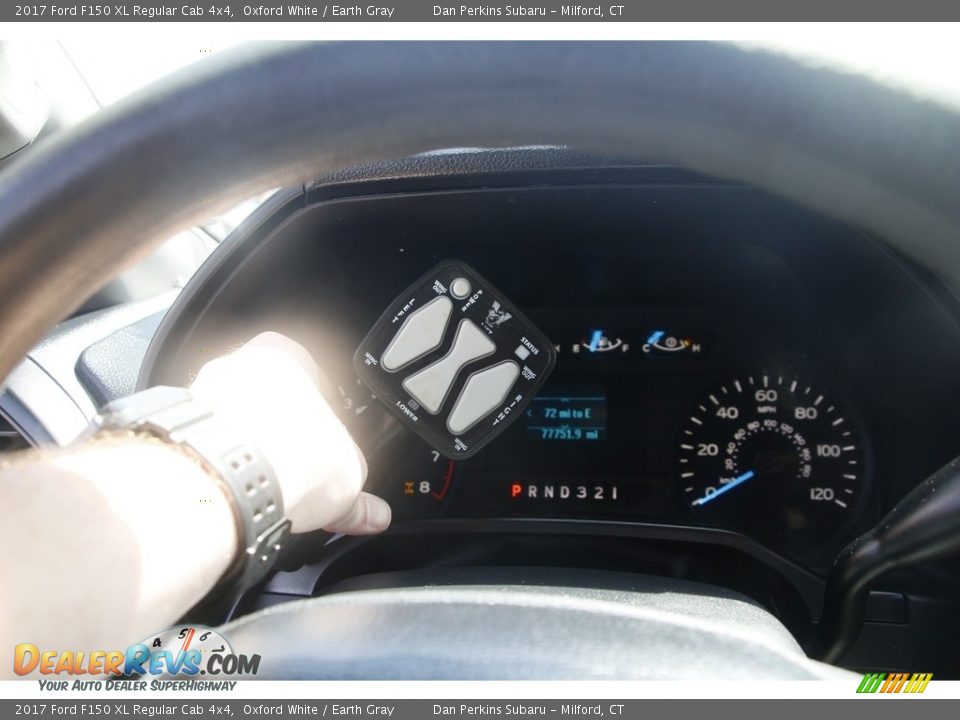 2017 Ford F150 XL Regular Cab 4x4 Oxford White / Earth Gray Photo #18