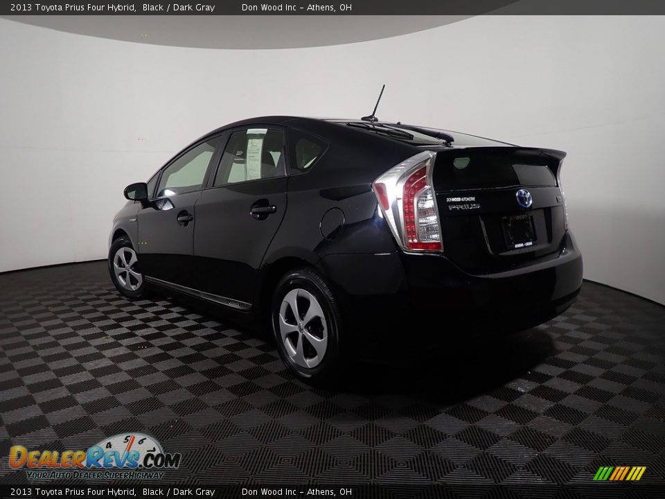 2013 Toyota Prius Four Hybrid Black / Dark Gray Photo #12