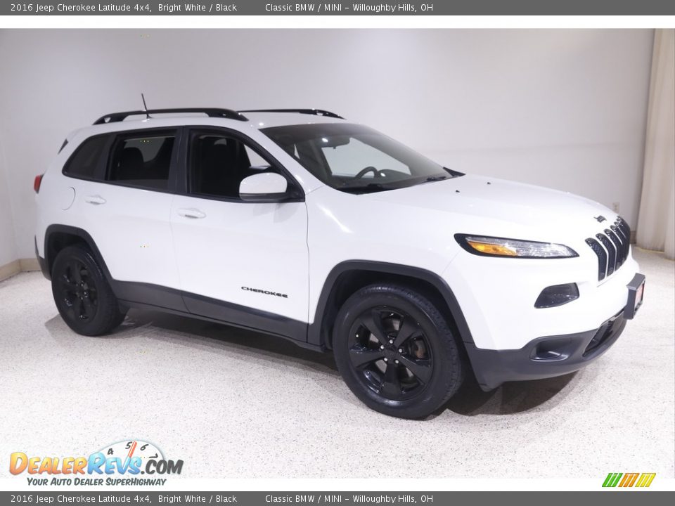 2016 Jeep Cherokee Latitude 4x4 Bright White / Black Photo #1