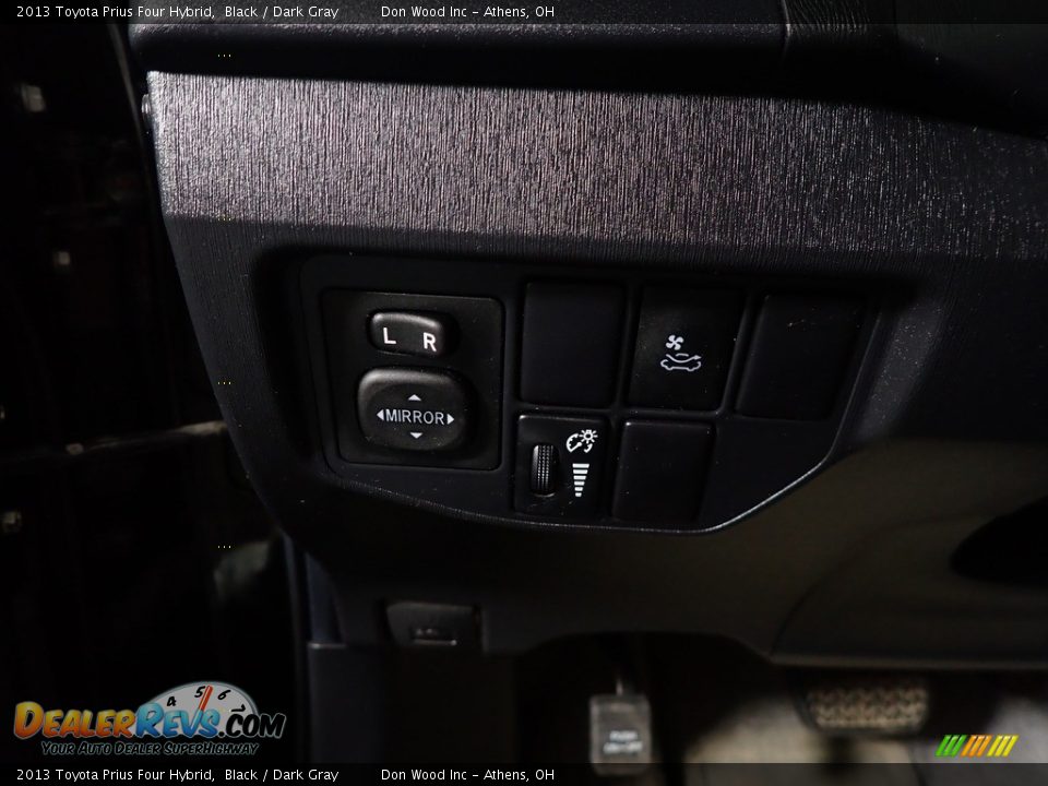 2013 Toyota Prius Four Hybrid Black / Dark Gray Photo #32