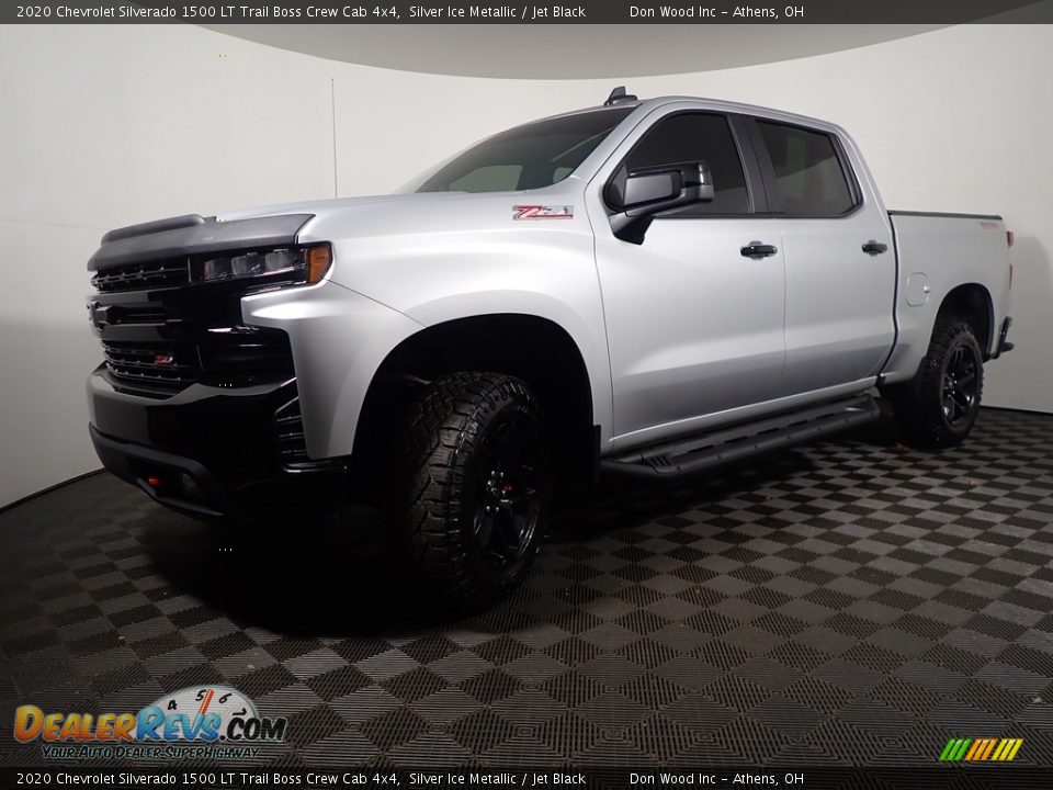 2020 Chevrolet Silverado 1500 LT Trail Boss Crew Cab 4x4 Silver Ice Metallic / Jet Black Photo #9