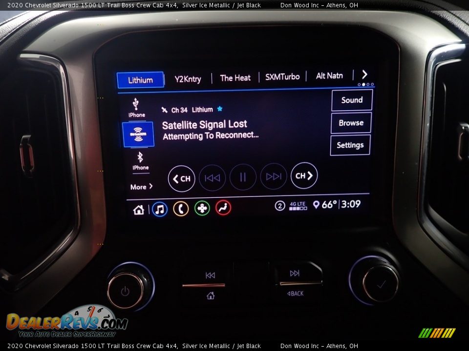 2020 Chevrolet Silverado 1500 LT Trail Boss Crew Cab 4x4 Silver Ice Metallic / Jet Black Photo #25