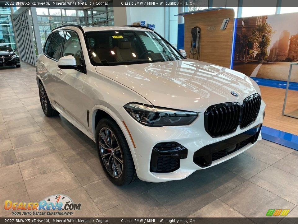 2022 BMW X5 xDrive40i Mineral White Metallic / Cognac Photo #1