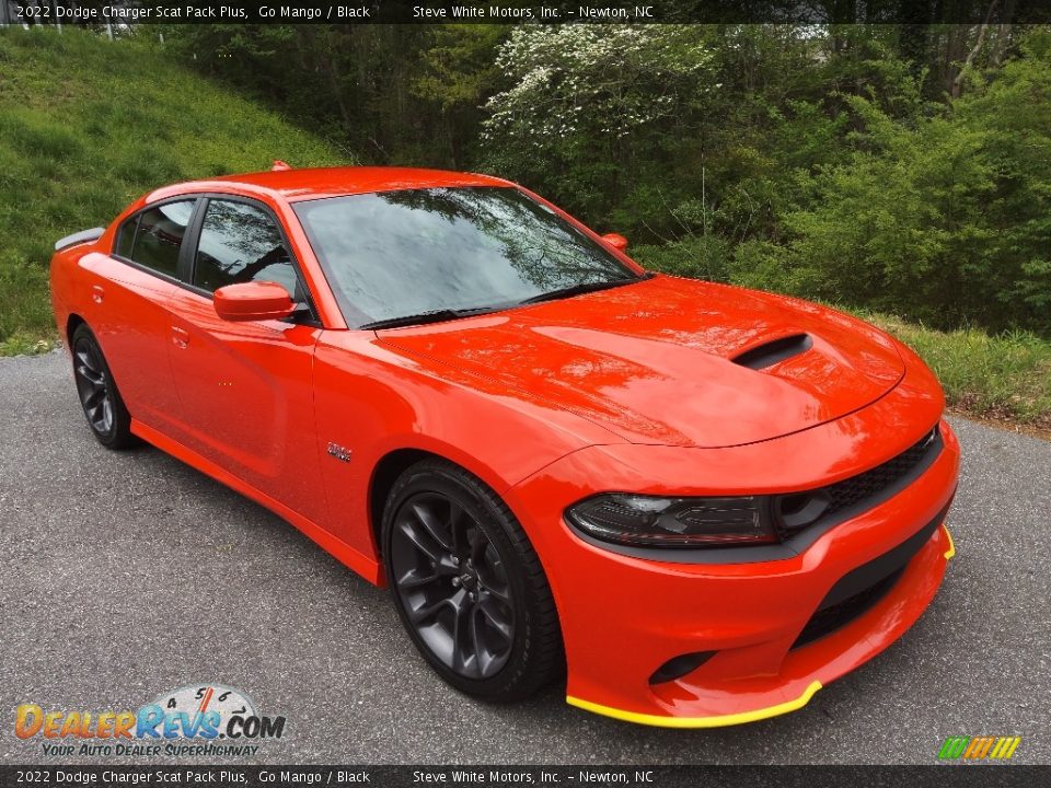 Front 3/4 View of 2022 Dodge Charger Scat Pack Plus Photo #4