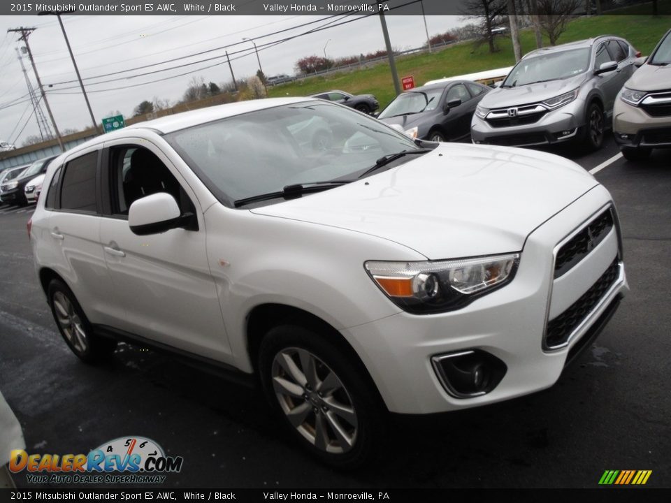 Front 3/4 View of 2015 Mitsubishi Outlander Sport ES AWC Photo #4