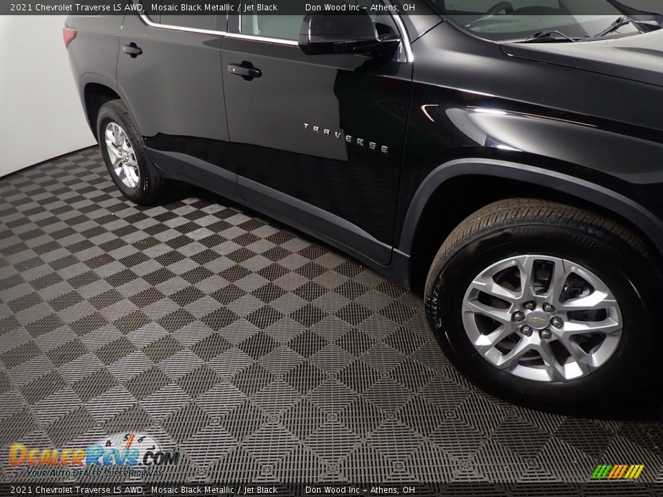 2021 Chevrolet Traverse LS AWD Mosaic Black Metallic / Jet Black Photo #4
