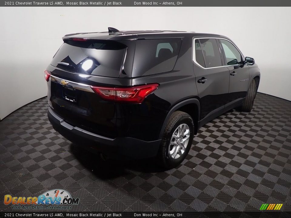 2021 Chevrolet Traverse LS AWD Mosaic Black Metallic / Jet Black Photo #17