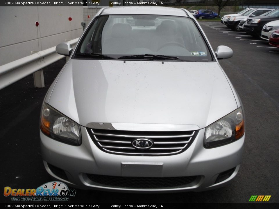 2009 Kia Spectra EX Sedan Bright Silver Metallic / Gray Photo #4