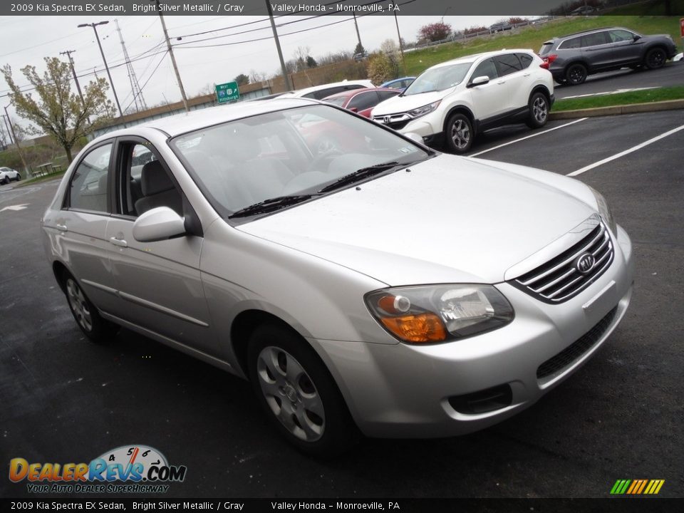 2009 Kia Spectra EX Sedan Bright Silver Metallic / Gray Photo #5