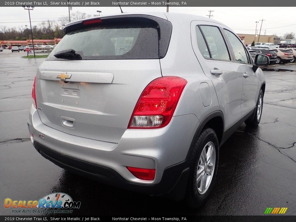 2019 Chevrolet Trax LS Silver Ice Metallic / Jet Black Photo #8