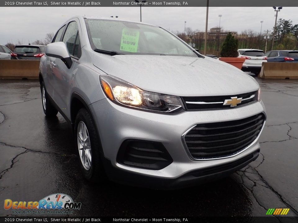 2019 Chevrolet Trax LS Silver Ice Metallic / Jet Black Photo #12