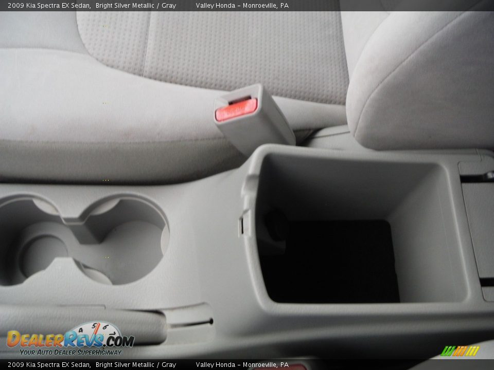 2009 Kia Spectra EX Sedan Bright Silver Metallic / Gray Photo #17