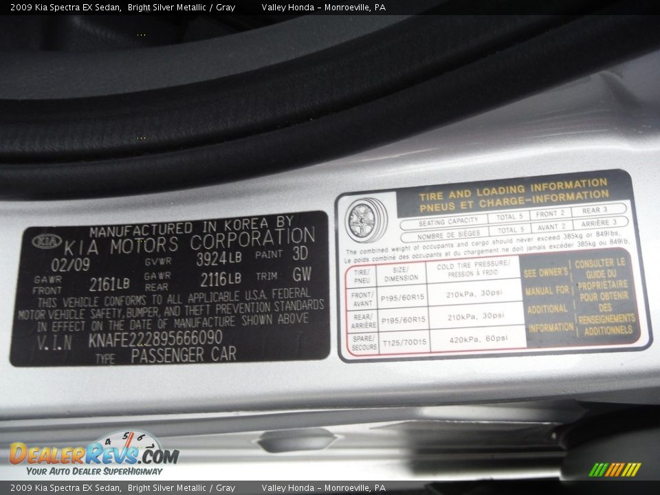 2009 Kia Spectra EX Sedan Bright Silver Metallic / Gray Photo #27