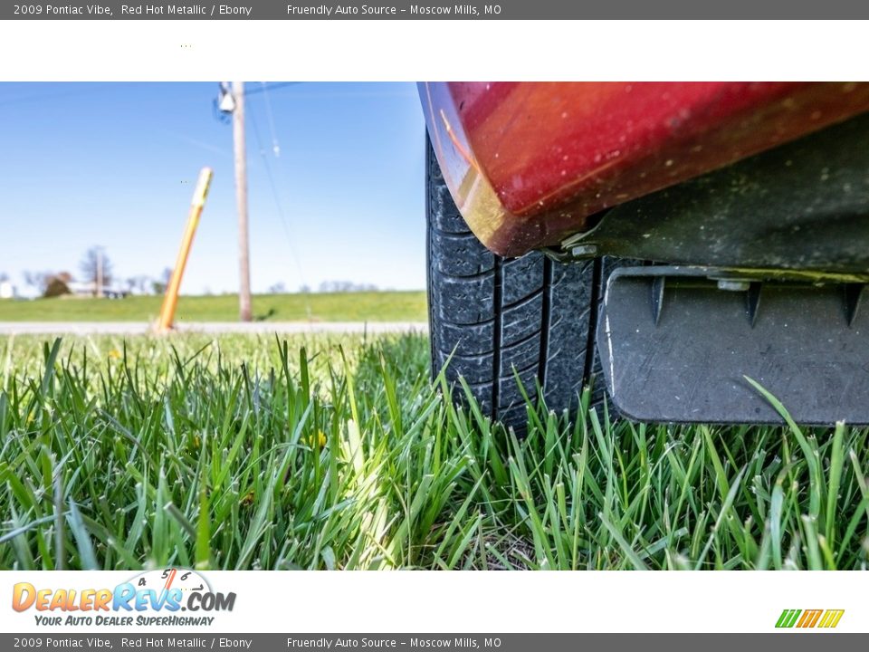 2009 Pontiac Vibe Red Hot Metallic / Ebony Photo #11