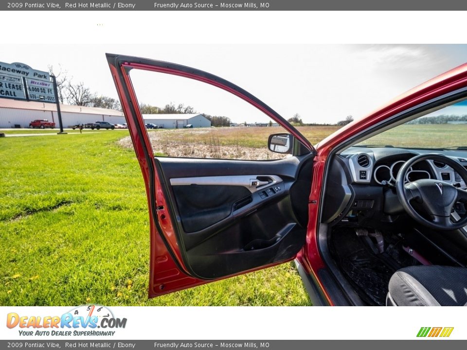 2009 Pontiac Vibe Red Hot Metallic / Ebony Photo #20