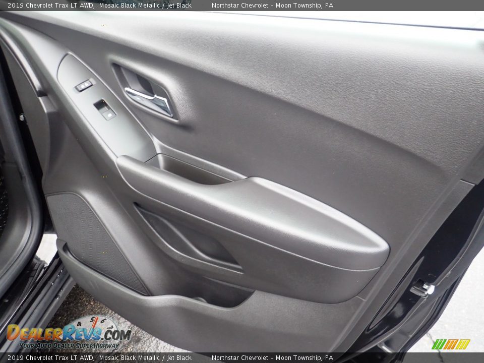 2019 Chevrolet Trax LT AWD Mosaic Black Metallic / Jet Black Photo #17