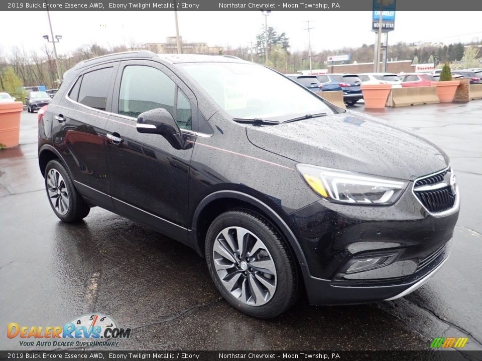Front 3/4 View of 2019 Buick Encore Essence AWD Photo #11