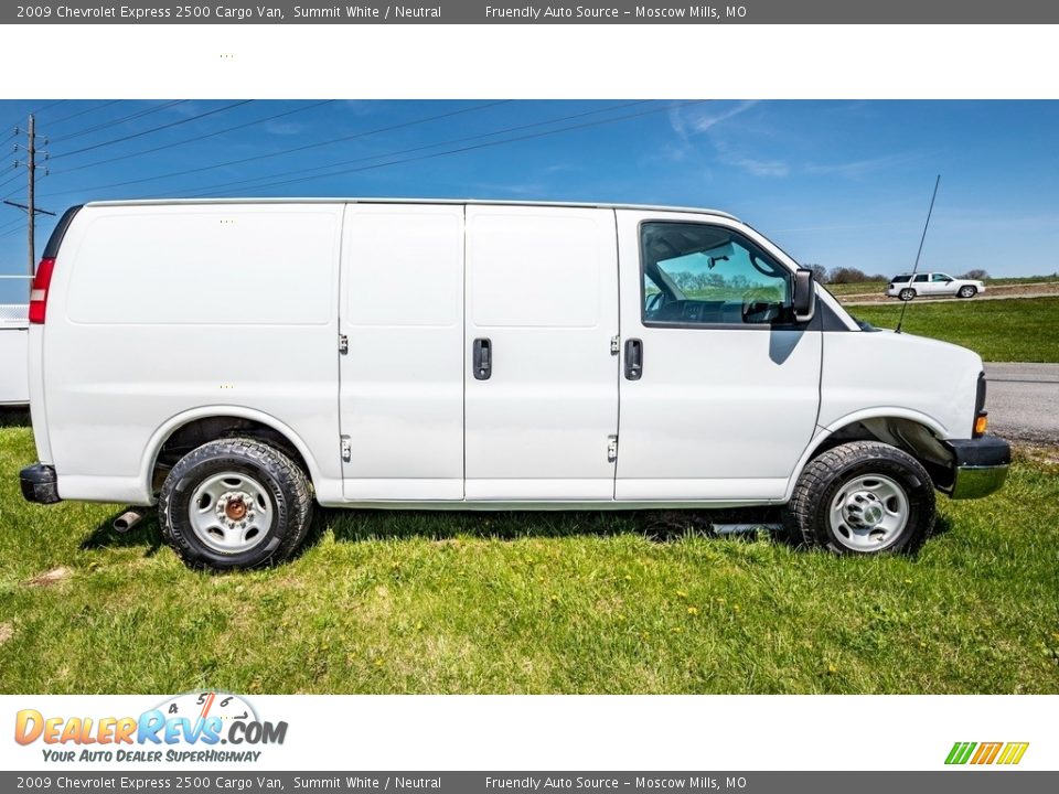 2009 Chevrolet Express 2500 Cargo Van Summit White / Neutral Photo #3