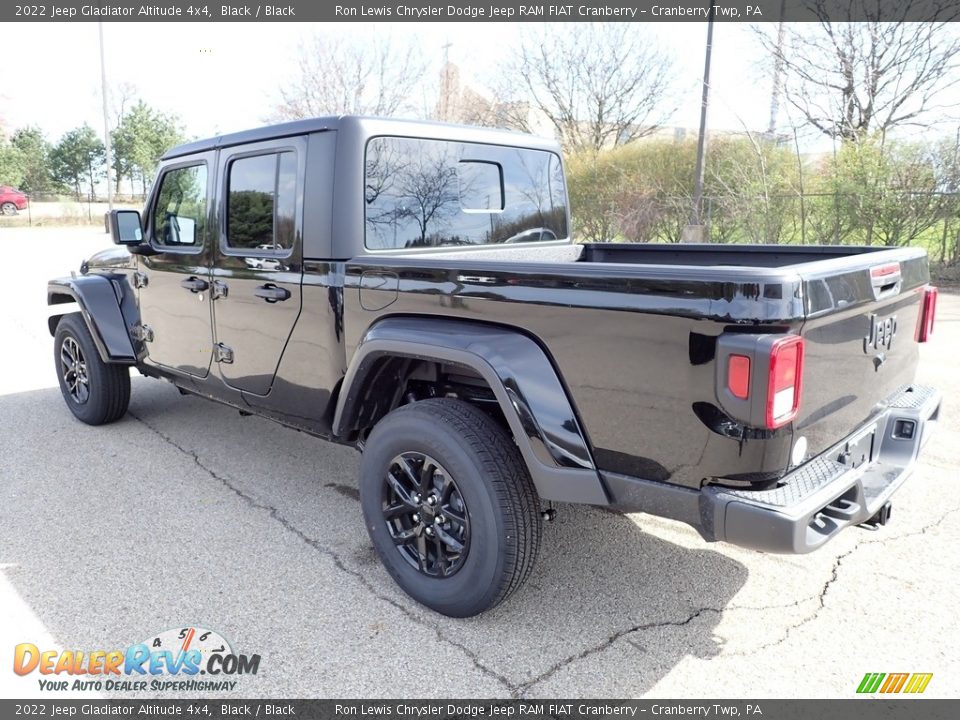 2022 Jeep Gladiator Altitude 4x4 Black / Black Photo #3