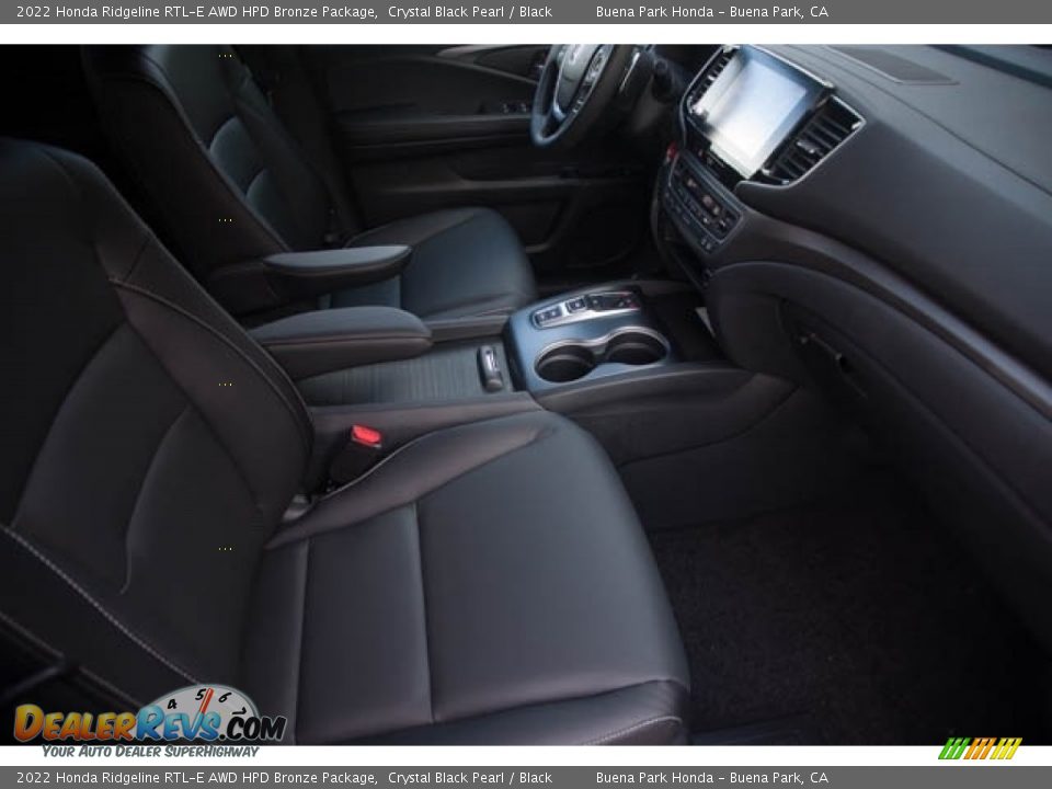 Front Seat of 2022 Honda Ridgeline RTL-E AWD HPD Bronze Package Photo #32