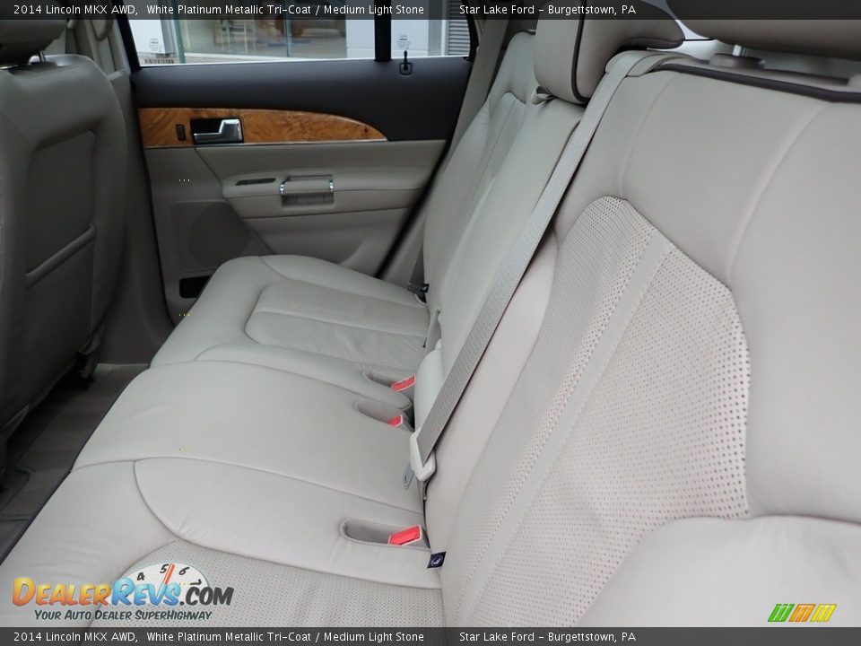 Rear Seat of 2014 Lincoln MKX AWD Photo #11