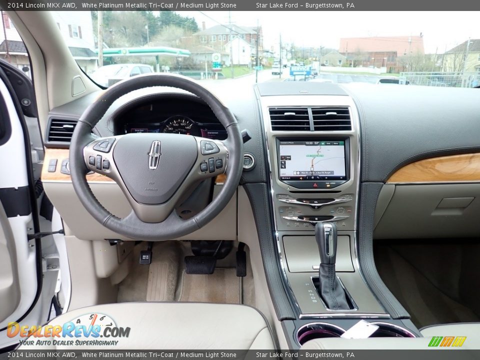 Dashboard of 2014 Lincoln MKX AWD Photo #12
