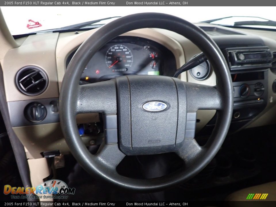 2005 Ford F150 XLT Regular Cab 4x4 Black / Medium Flint Grey Photo #14
