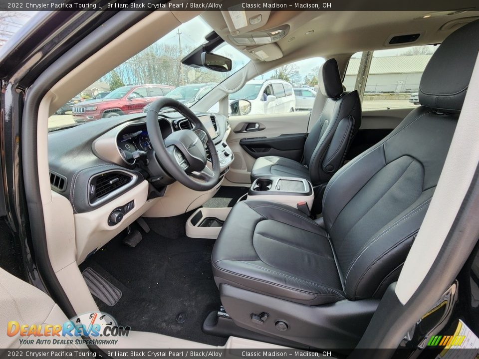 Black/Alloy Interior - 2022 Chrysler Pacifica Touring L Photo #2