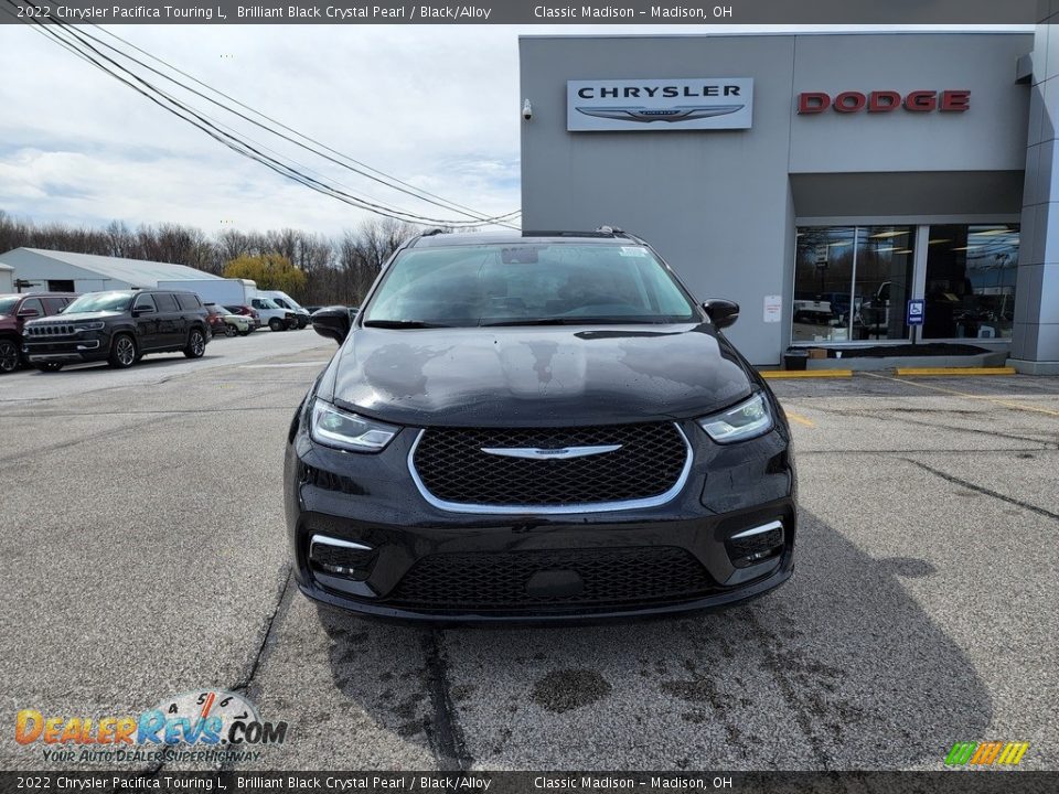 2022 Chrysler Pacifica Touring L Brilliant Black Crystal Pearl / Black/Alloy Photo #8