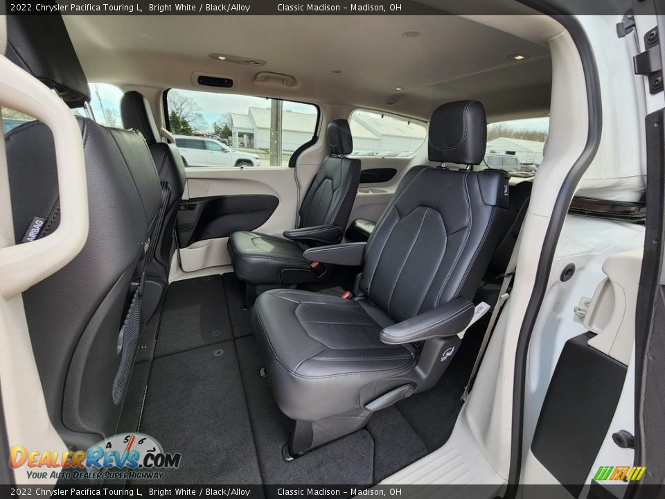 2022 Chrysler Pacifica Touring L Bright White / Black/Alloy Photo #3