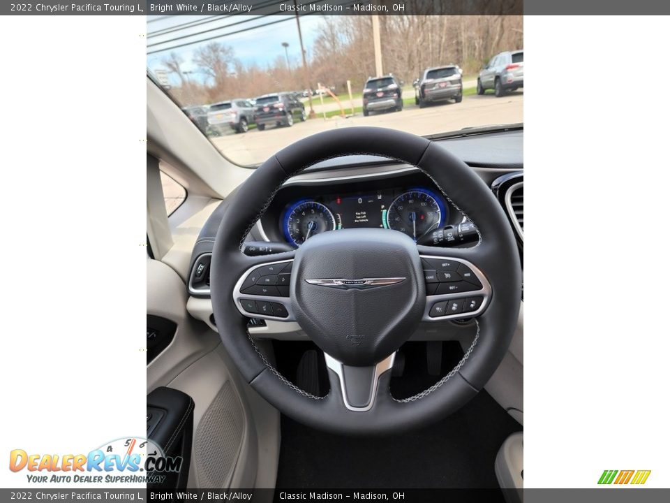 2022 Chrysler Pacifica Touring L Bright White / Black/Alloy Photo #6