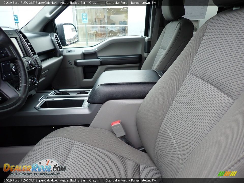 Front Seat of 2019 Ford F150 XLT SuperCab 4x4 Photo #10