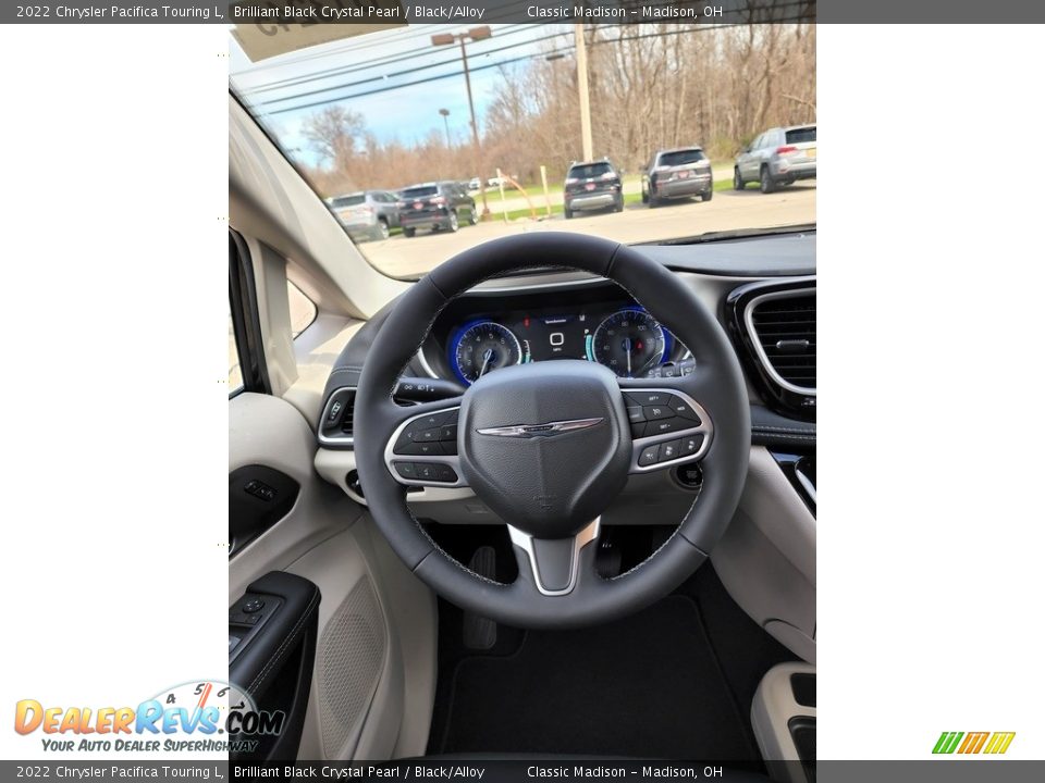 2022 Chrysler Pacifica Touring L Brilliant Black Crystal Pearl / Black/Alloy Photo #6