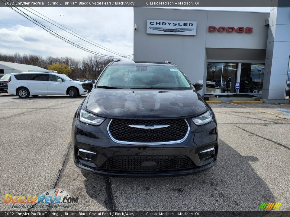 2022 Chrysler Pacifica Touring L Brilliant Black Crystal Pearl / Black/Alloy Photo #8