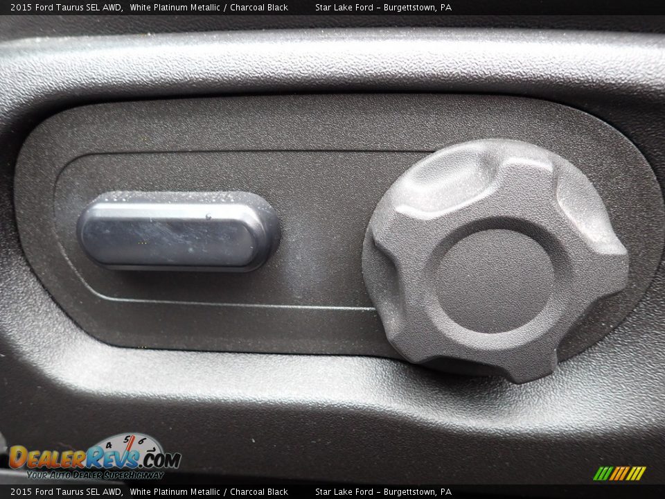 2015 Ford Taurus SEL AWD White Platinum Metallic / Charcoal Black Photo #16