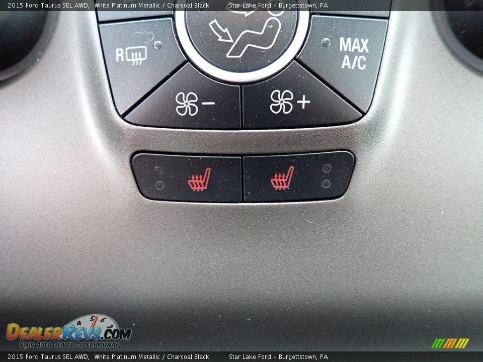 Controls of 2015 Ford Taurus SEL AWD Photo #17