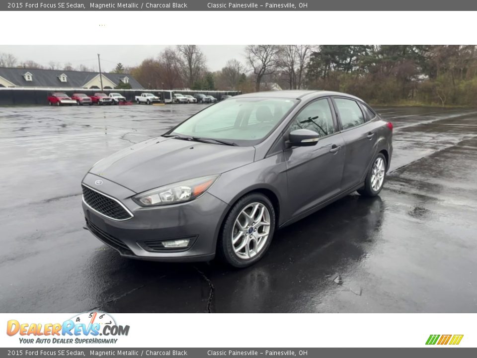 2015 Ford Focus SE Sedan Magnetic Metallic / Charcoal Black Photo #4