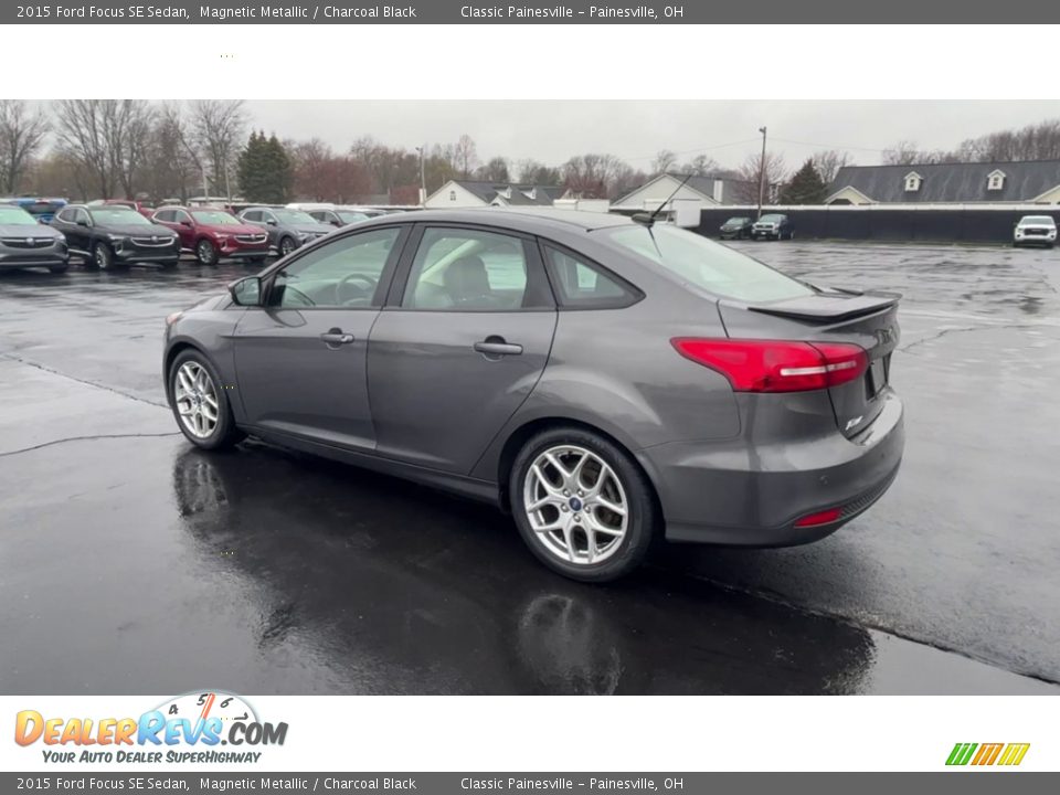 2015 Ford Focus SE Sedan Magnetic Metallic / Charcoal Black Photo #6