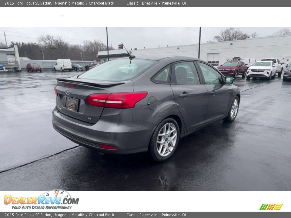 2015 Ford Focus SE Sedan Magnetic Metallic / Charcoal Black Photo #8