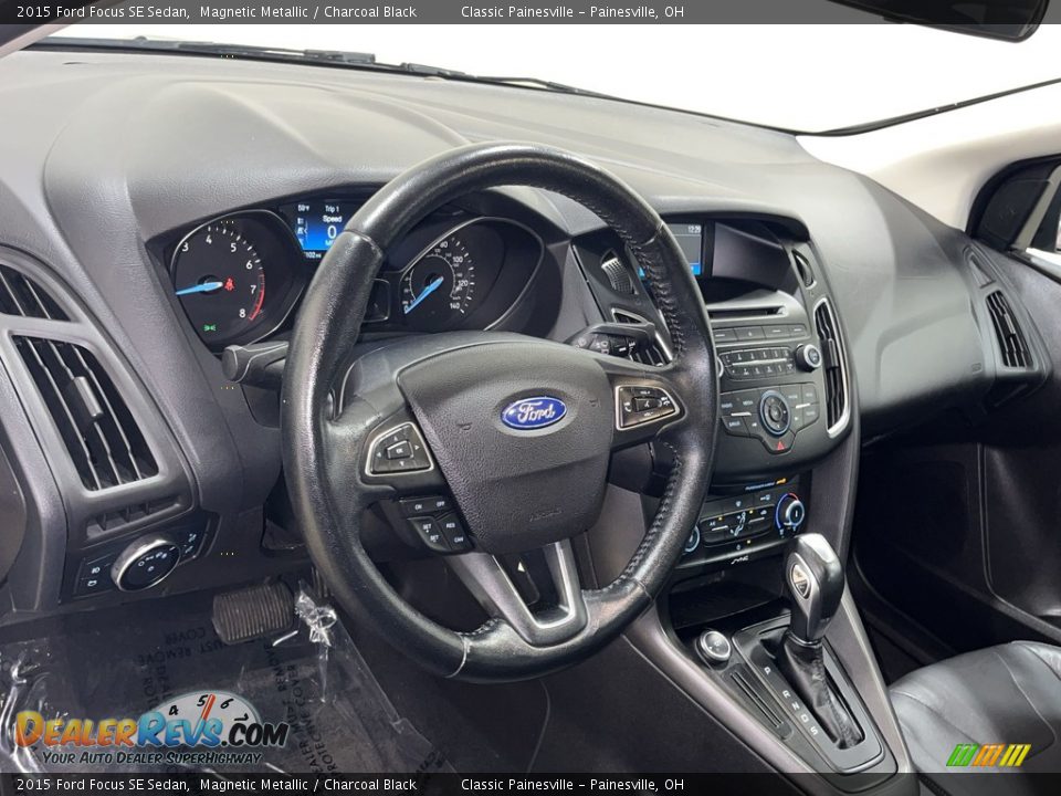 2015 Ford Focus SE Sedan Magnetic Metallic / Charcoal Black Photo #10