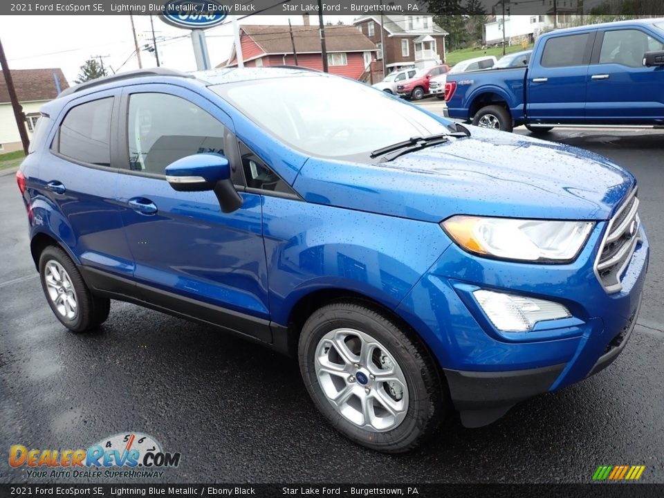 Front 3/4 View of 2021 Ford EcoSport SE Photo #8