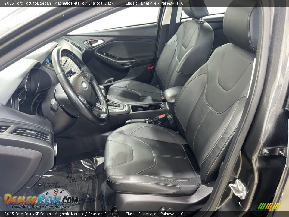 2015 Ford Focus SE Sedan Magnetic Metallic / Charcoal Black Photo #18