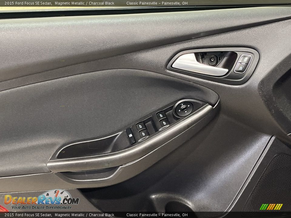 2015 Ford Focus SE Sedan Magnetic Metallic / Charcoal Black Photo #21