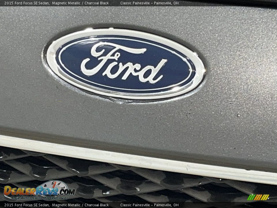 2015 Ford Focus SE Sedan Magnetic Metallic / Charcoal Black Photo #28