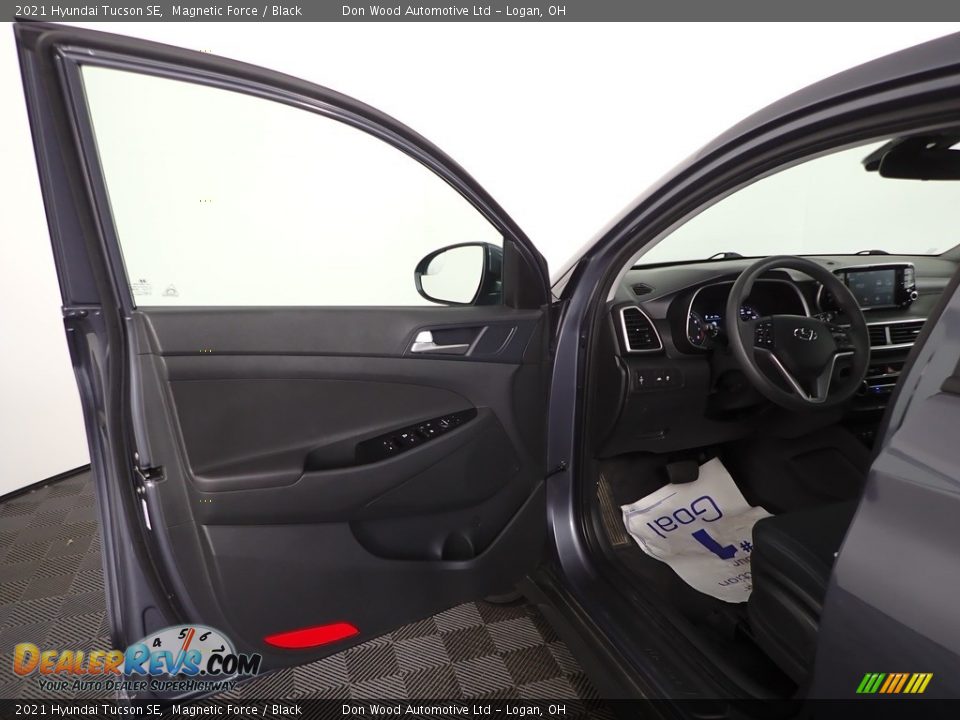 2021 Hyundai Tucson SE Magnetic Force / Black Photo #14