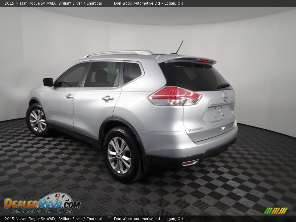 2015 Nissan Rogue SV AWD Brilliant Silver / Charcoal Photo #9