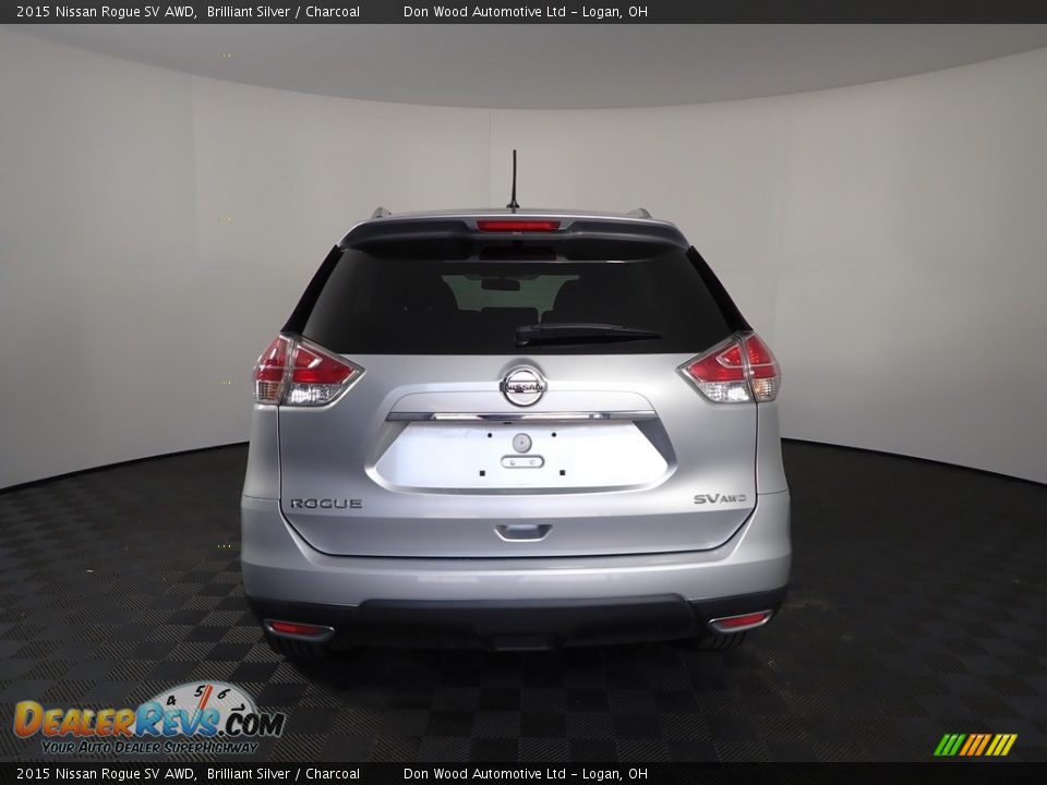 2015 Nissan Rogue SV AWD Brilliant Silver / Charcoal Photo #10